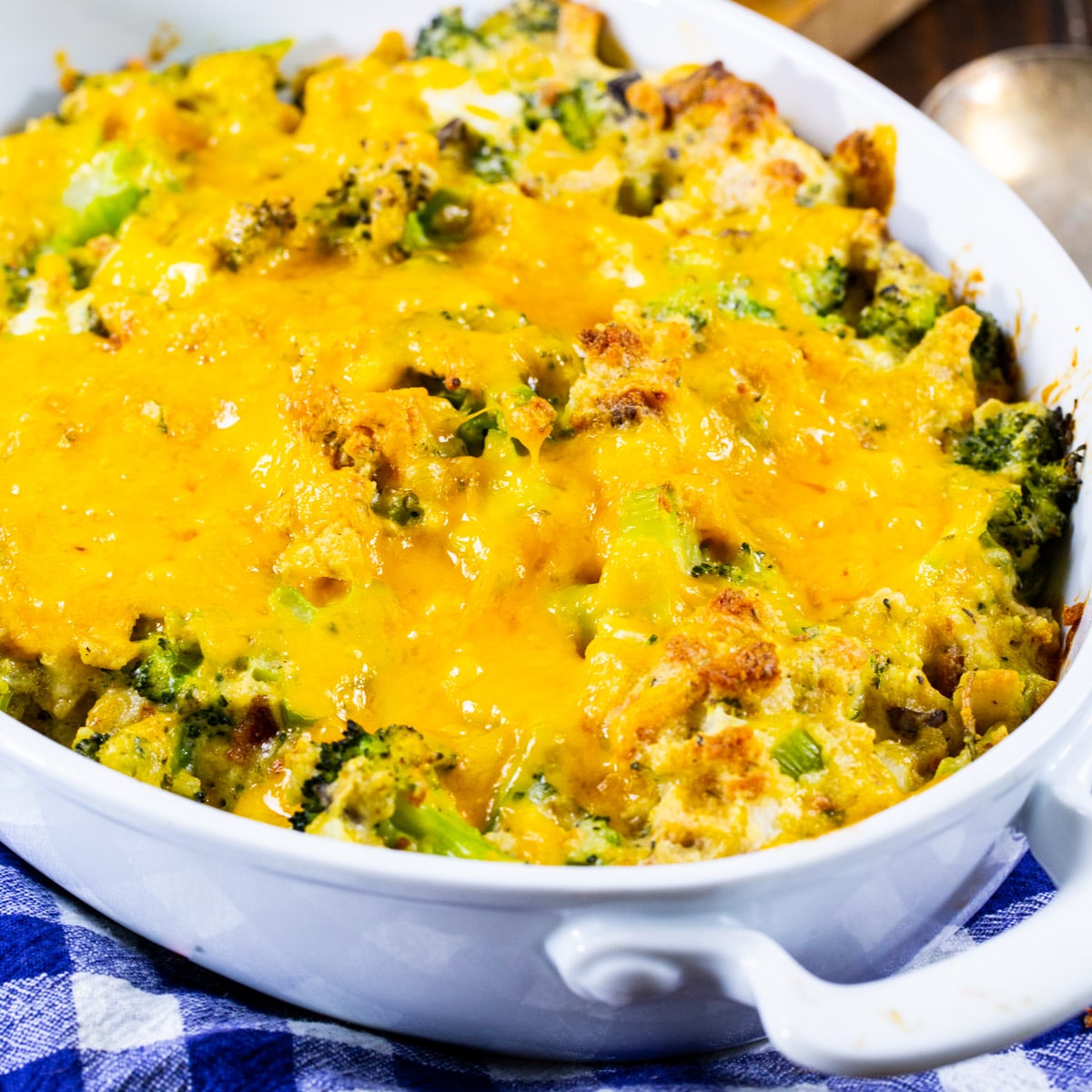 Easy Cheesy Broccoli Stuffing Casserole: Family Dinner & Side